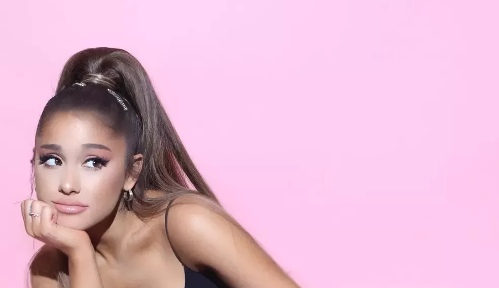 Ariana Grande declara que ainda não está trabalhando em um novo álbum