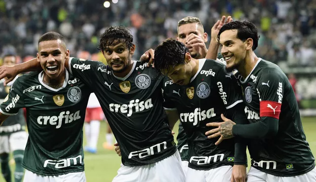  Com gols de Danilo e Raphael Veiga, Palmeiras vence o Red Bull Bragantino no Brasileirão