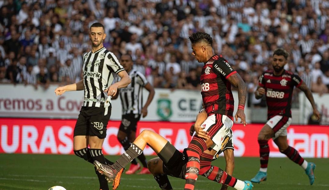 Com golaço no finalzinho, Ceará empata com Flamengo no Brasileirão 