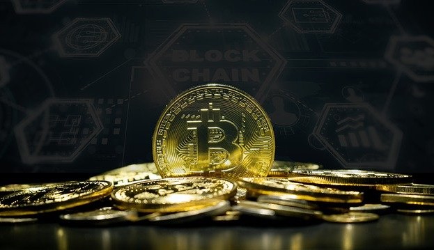  Bitcoin sofre declínio devido às perdas da criptomoeda Lorena Bueri