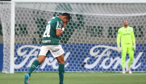 Palmeiras vence o Emelec e continua 100% na Libertadores