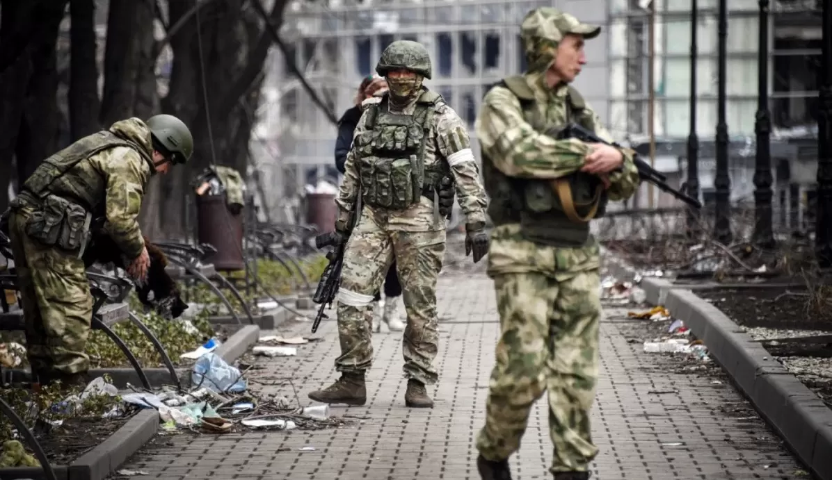 Resistência de militares ucranianos chega ao fim em siderúrgica de Mariupol