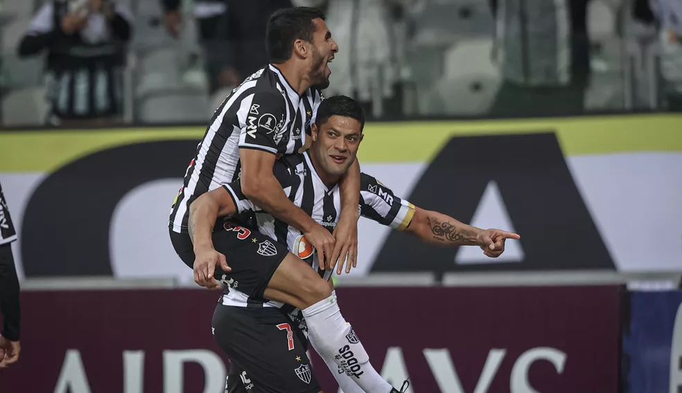 Hulk marca duas vezes e Atlético-MG garante vaga nas oitavas da Libertadores 
