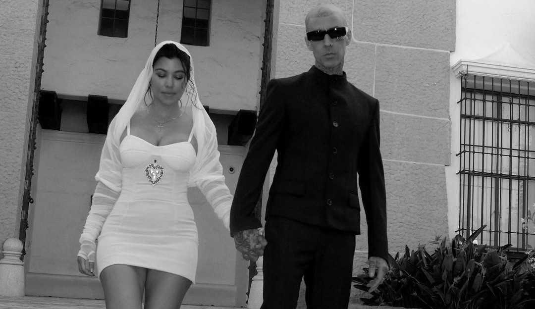 Comemoração de casamento de Kourtney Kardashian e Travis Barker será em castelo na Itália