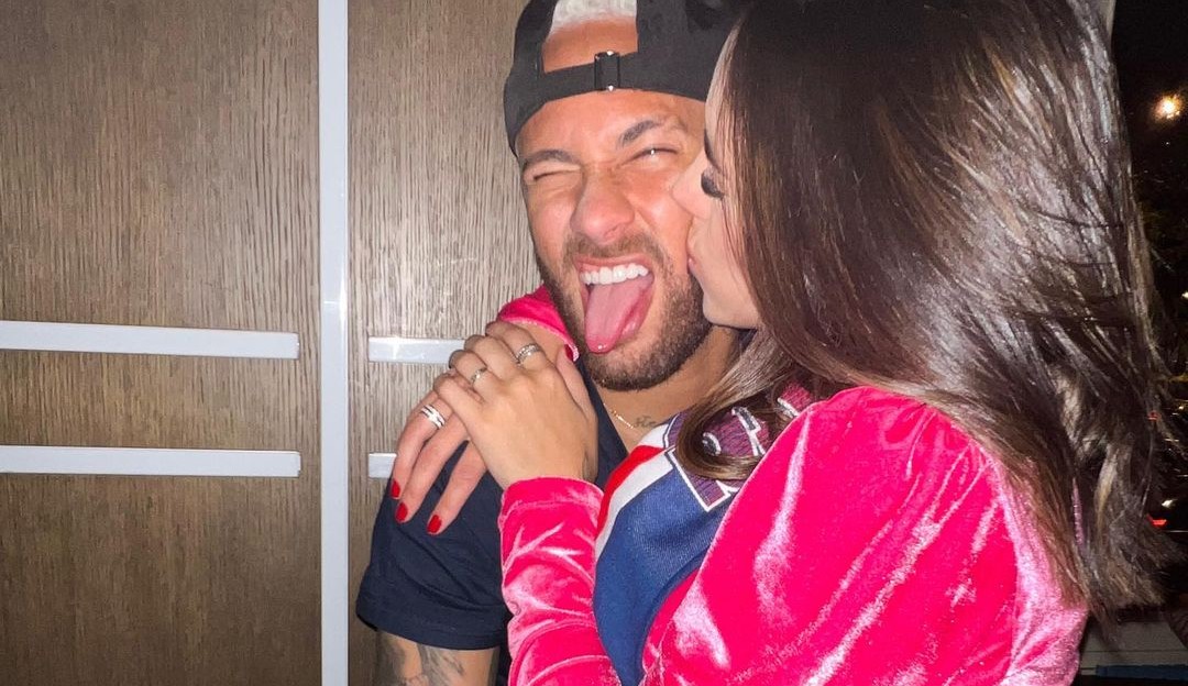 Neymar aparece junto com Bruna Biancardi após vitória do PSG Lorena Bueri
