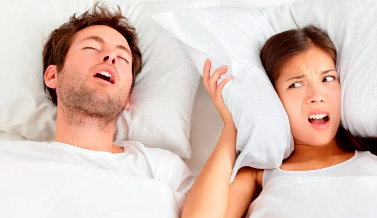 Roncar durante o sono pode ser sinal de alerta para uma série de doenças Lorena Bueri