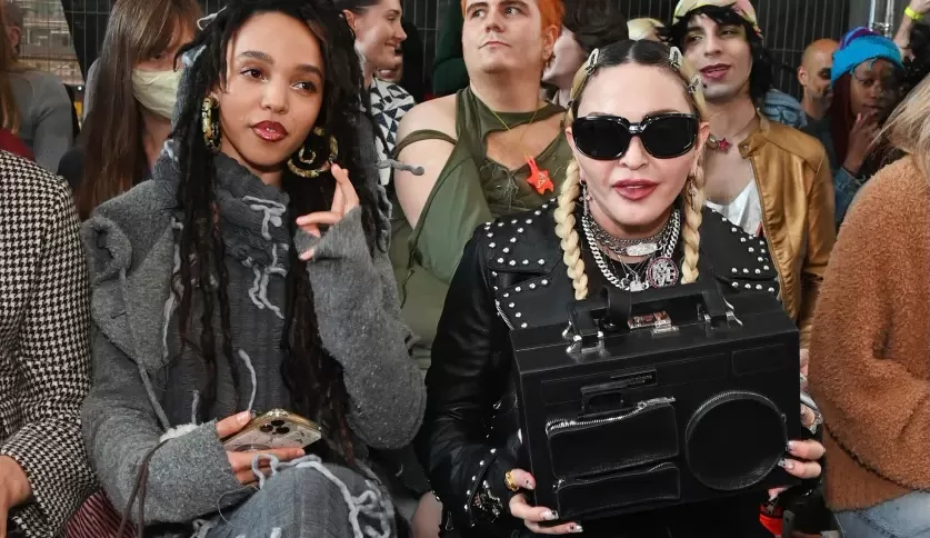 Estudantes de moda foram surpreendidos com a presença de Madonna em formatura Lorena Bueri