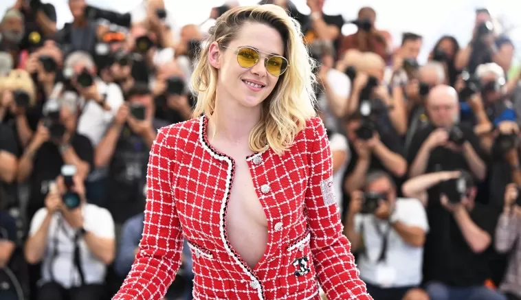 Kristen Stewart deu um show de personalidade com seus penteados em Cannes
