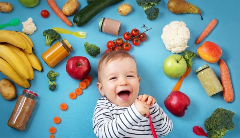 Introdução alimentar: como a ingestação de sólidos pode estar relacionada a alergias no seu bebê Lorena Bueri