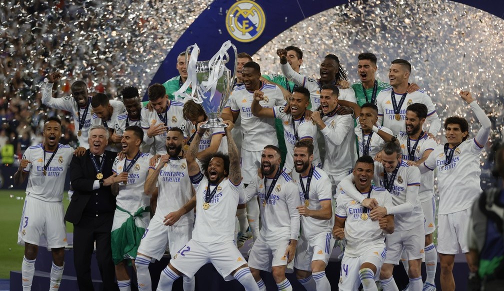 Real Madrid, campeão da Champions League, é recebido na Espanha com festa Lorena Bueri