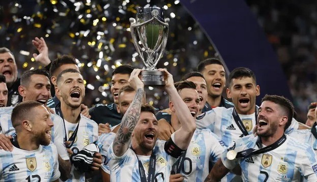Argentina domina a Itália e conquista título da Finalíssima na Inglaterra Lorena Bueri