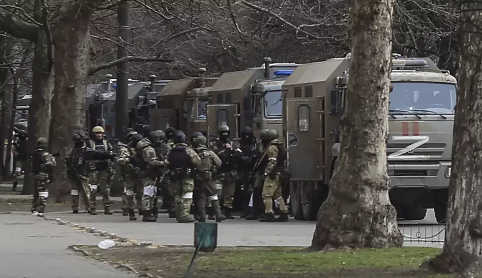 Ucrânia: Exército russo ocupa 20% do território da Ucrânia, diz Zelensky Lorena Bueri