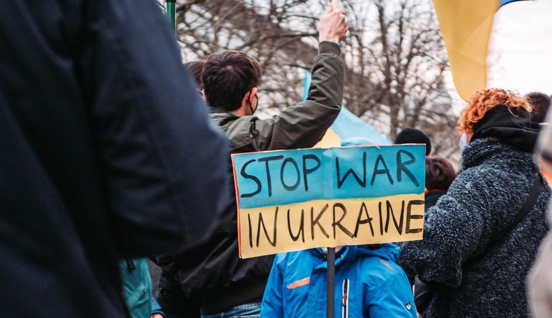 Os impactos globais dos 100 dias da Guerra entre a Rússia e Ucrânia  Lorena Bueri