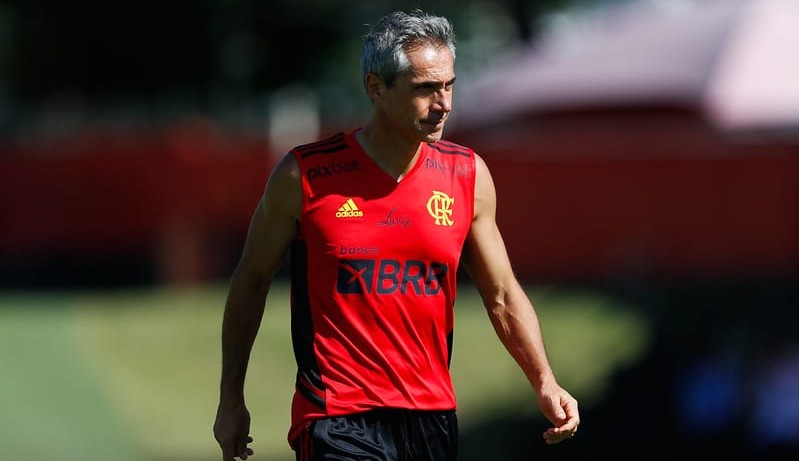 Mesmo com instabilidade no cargo, Paulo Sousa continua como técnico do Flamengo
