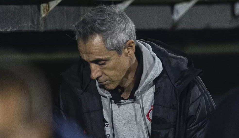 Em coletiva, Paulo Sousa comenta sobre pressão sofrida no Flamengo