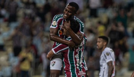 Em jogo de oito gols, Fluminense bate o Atlético-MG no Maracanã pelo Brasileirão Lorena Bueri