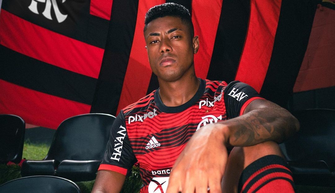 Bruno Henrique desmente jornalista sobre ter influência na contratação do novo técnico no Flamengo Lorena Bueri