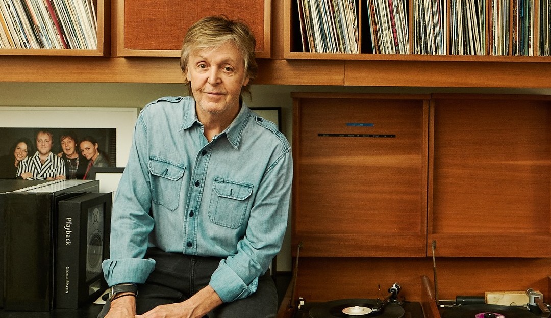Paul McCartney comemora 80 anos, confira produções que celebram a carreira do cantor