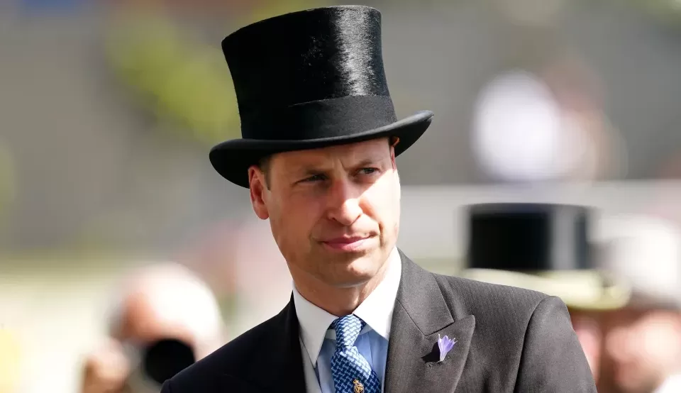 Príncipe William teria feito ‘lobby’ para que tio Andrew fosse banido da família real, diz jornal