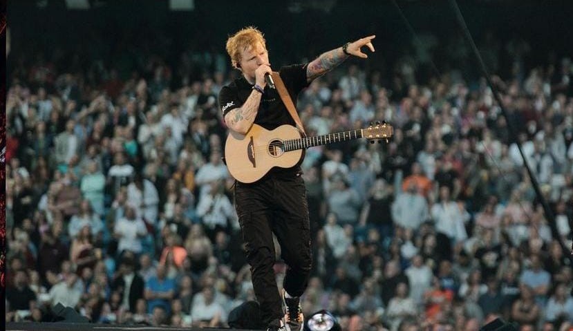  Ed Sheeran foi o artista mais o ouvido pela Inglaterra em 2021 