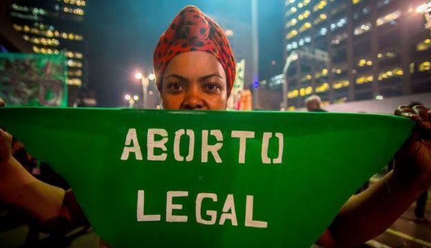 Aborto legal: tabus e desinformação causam mais dor as vítimas de violência sexual Lorena Bueri