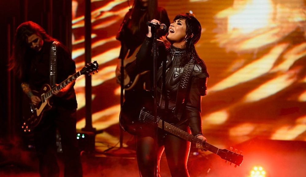 Demi Lovato anuncia single inédito de seu novo álbum de estúdio Lorena Bueri