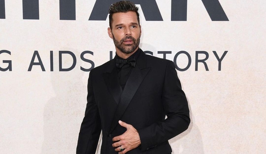 Ricky Martin: ordem é assinada de restrição por violência doméstica Lorena Bueri