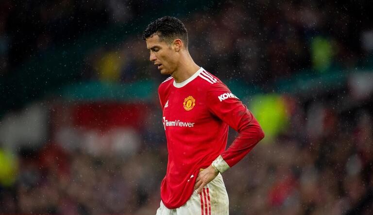 Manchester United afirma que Cristiano Ronaldo vai ter que se reapresentar nesta semana Lorena Bueri