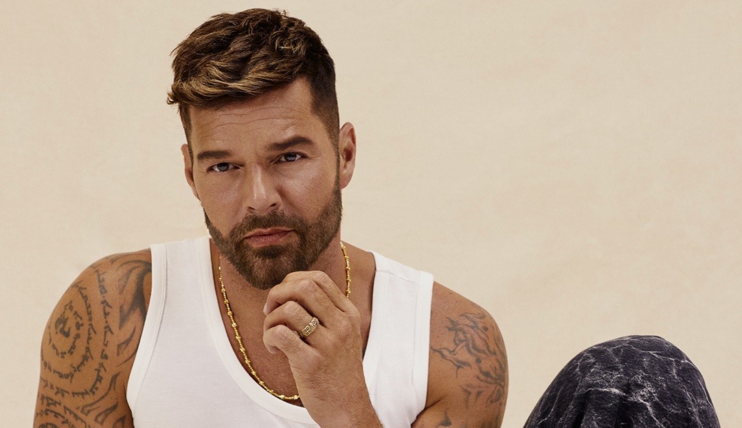 Ricky Martin se pronuncia sobre ordem de restrição de suposto ex-affair: “Alegações completamente falsas”