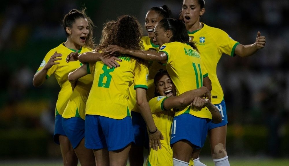 Brasil goleia a Argentina e sai na frente na Copa América Feminina