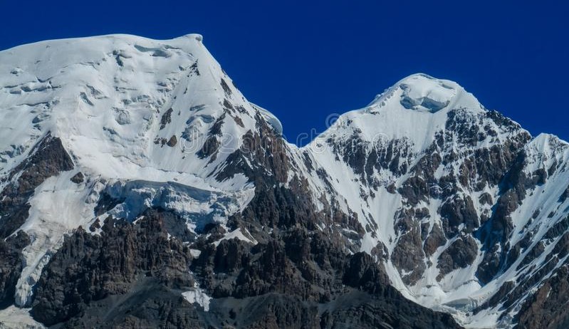 Turista filma momento exato de formação de avalanche Lorena Bueri