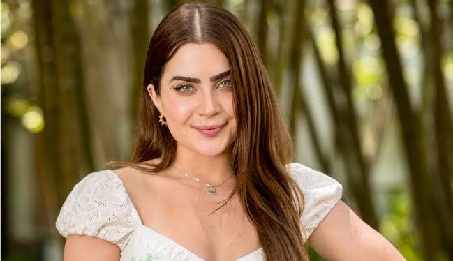 Jade Picon volta as redes sociais 