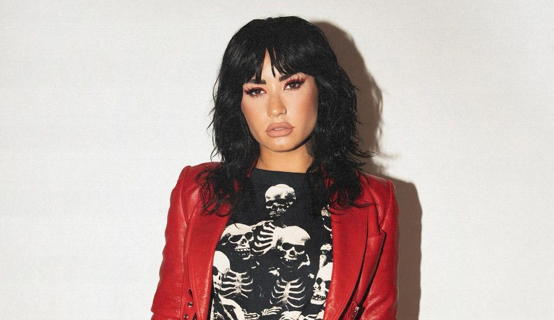 Demi Lovato mostra corte no rosto em vídeo do TikTok e brinca: 'Ninguém vai saber' Lorena Bueri