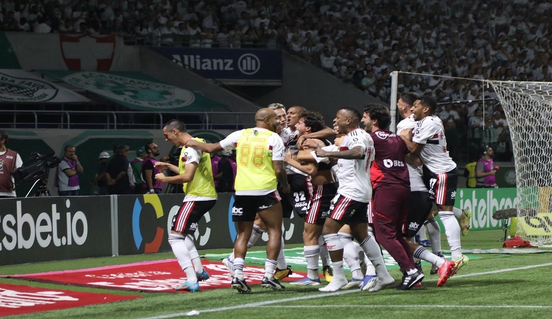 Fluminense e São Paulo empatam pelo campeonato brasileiro, no Morumbi Lorena Bueri