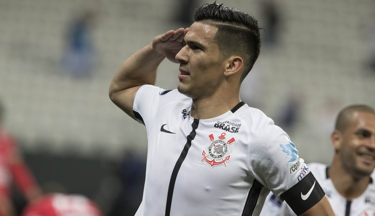 Corinthians anuncia a contratação do zagueiro Balbuena  Lorena Bueri