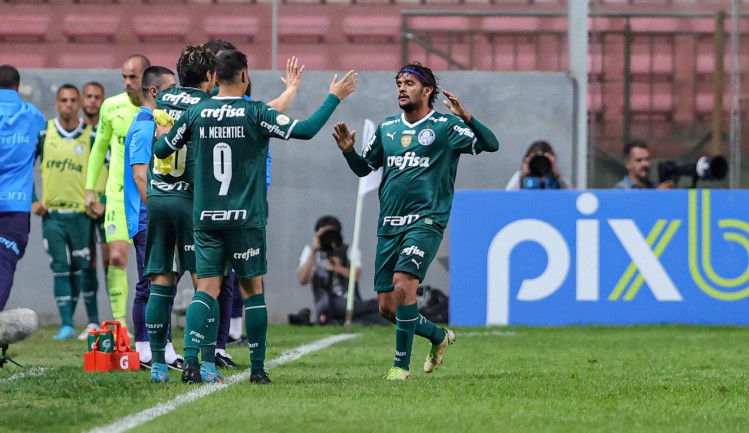 Palmeiras vence o América-MG e aumenta vantagem na ponta do Brasileirão