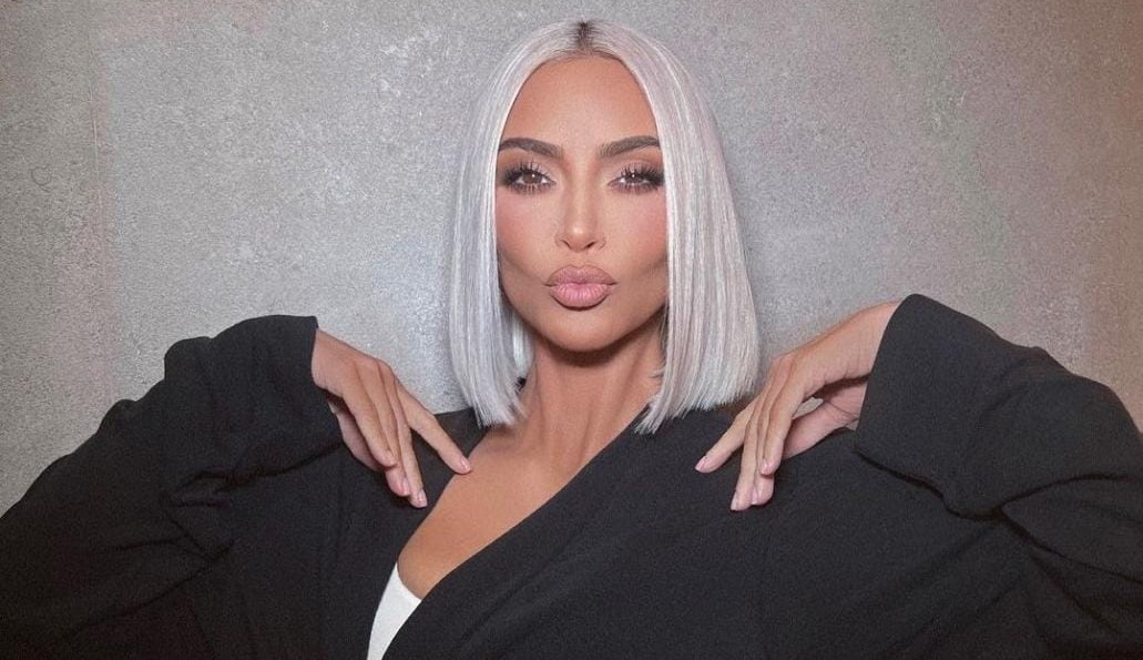 Kim Kardashian vira alvo de críticas após story: “As pessoas mais felizes não têm o melhor de tudo”   Lorena Bueri
