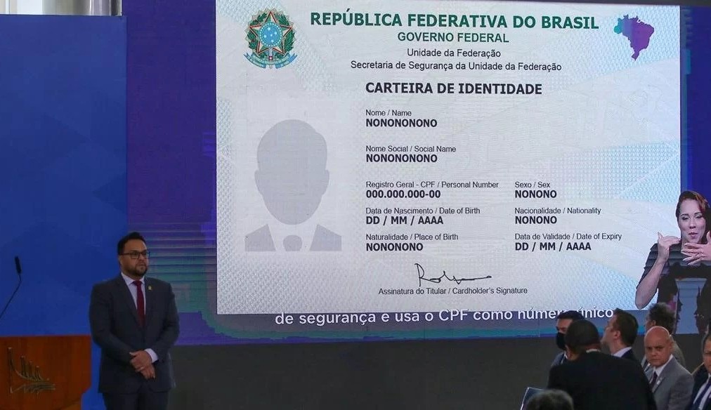 Nova carteira de identidade começa a ser emitida no Rio Grande do Sul Lorena Bueri