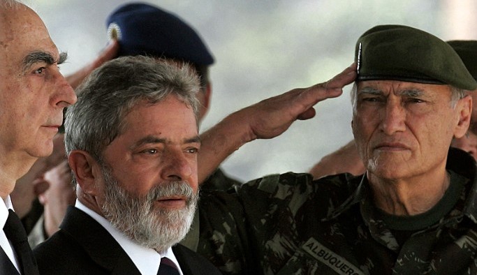 Lula diz não acreditar que as forças armadas aceitem um golpe Lorena Bueri