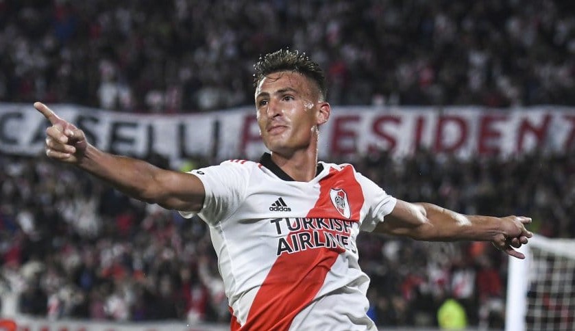 Internacional contrata argentino Braian Romero, atacante do River Plate