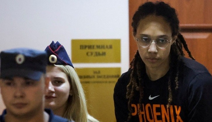 Rússia deve discutir com EUA troca de prisioneiros para libertar Griner