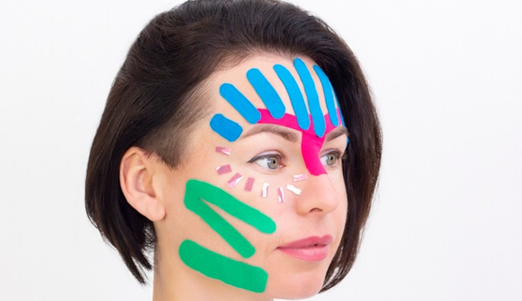 Face Taping: Fita adesiva usada para esticar a pele 