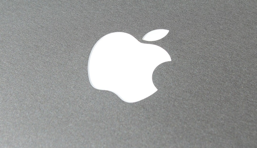 Apple sofre vazamento sobre os futuros iPhones  Lorena Bueri
