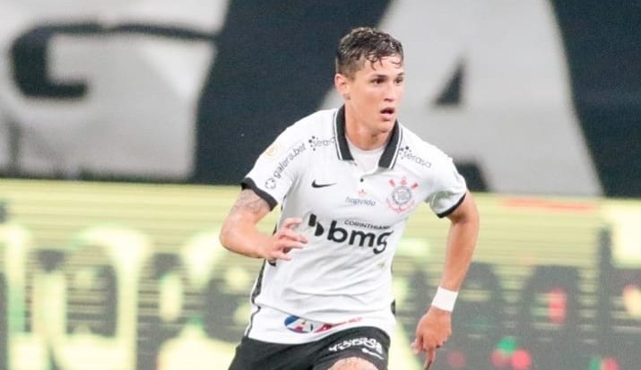 Mateus Vital, do Corinthians, entra nos radares de São Paulo e Santos