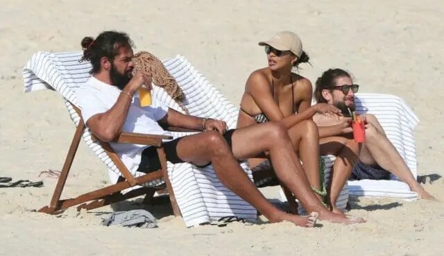 A modelo Laís Ribeiro curte um dia de sol com o marido Joackim Noah 