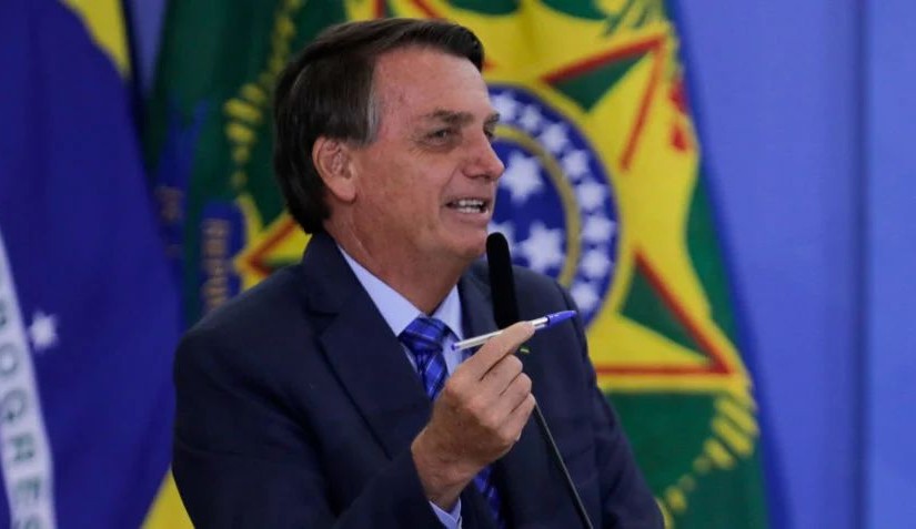 Jair Bolsonaro sanciona projeto que fixa novo piso salarial para profissionais da enfermagem Lorena Bueri