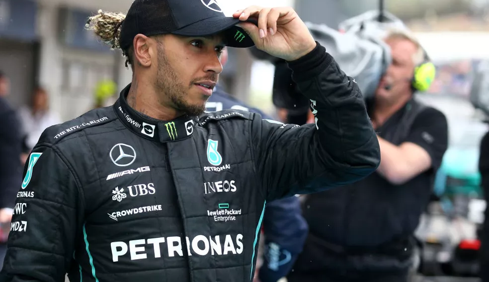 Lewis Hamilton assegura que não pretende se aposentar no momento  Lorena Bueri
