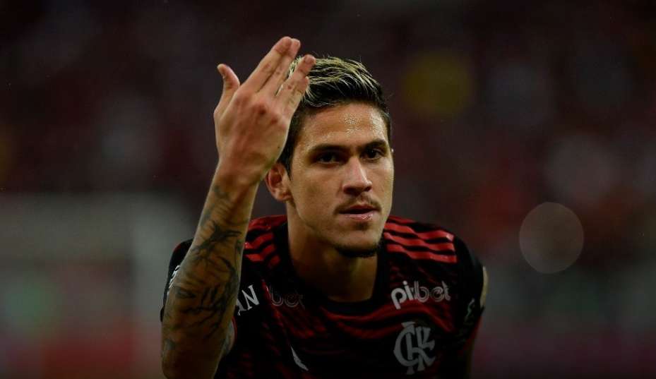 Pedro marca e Flamengo elimina Corinthians pela Libertadores Lorena Bueri