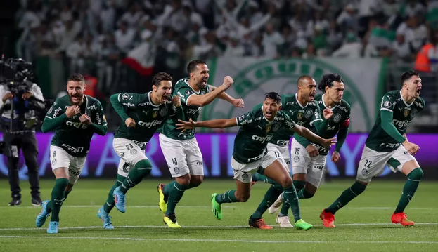 Palmeiras vence Atlético-MG e se classifica pelas quartas da Libertadores