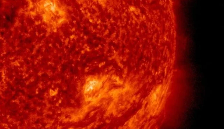Explosão no sol já está sendo sentida na Terra
